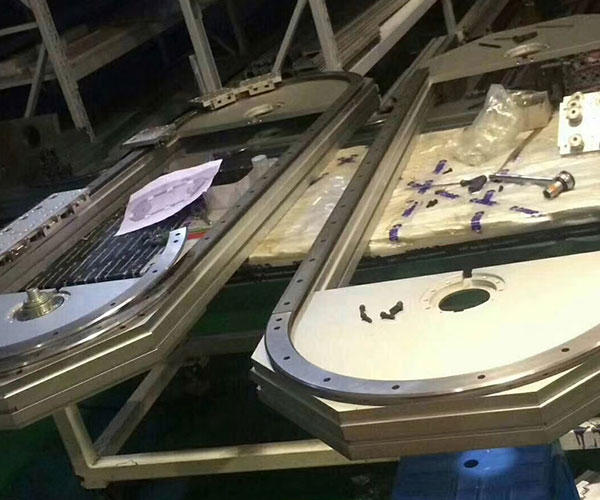 環(huán)型外部行走軸
