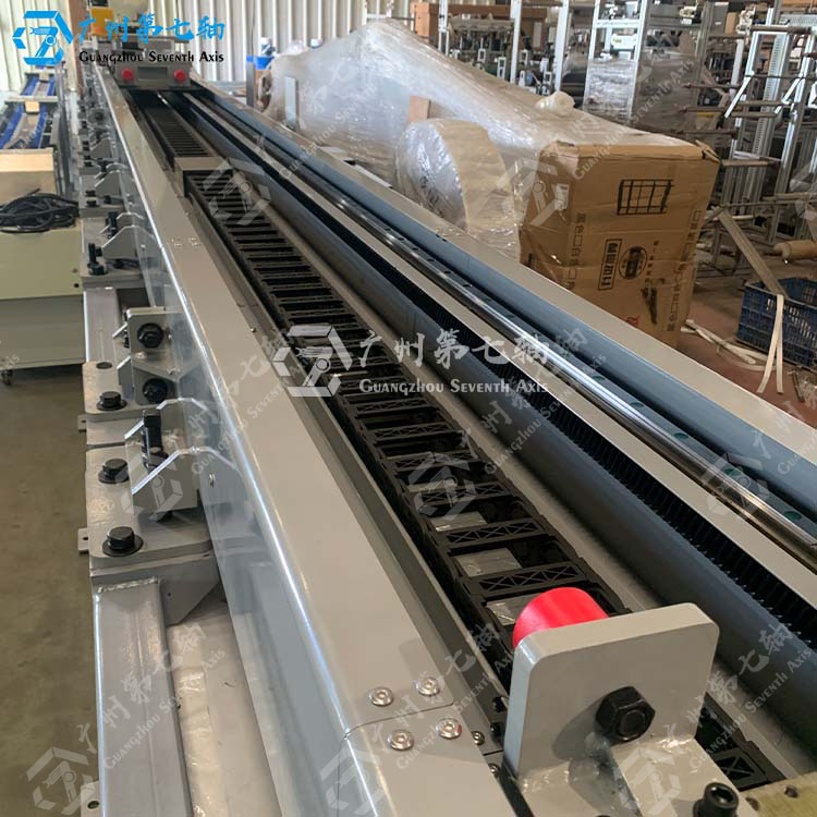 架高半封閉機(jī)器人地軌